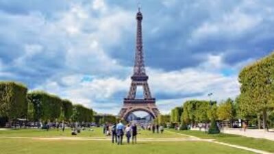 Panduan Lengkap Mengunjungi Menara Eiffel Di Paris Tanpa Harus Mengantre Sangat Lama